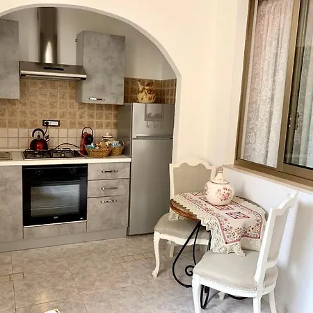 Domu B&B Goretti * קליארי